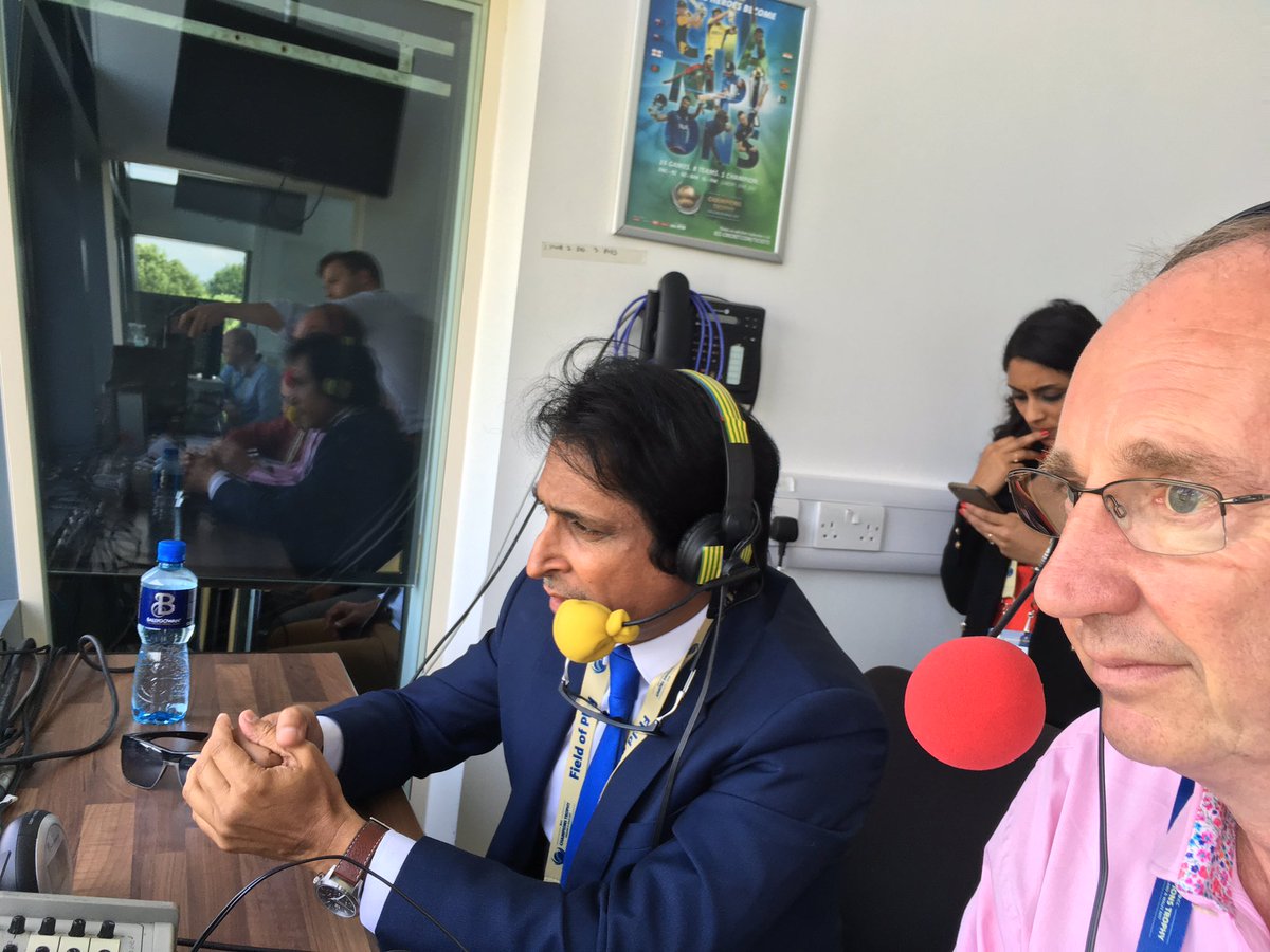bbctms's tweet photo. "Pakistan have deserved this" says @iramizraja as they take their 7th wicket. #engvpak https://t.co/858FH9oXPw