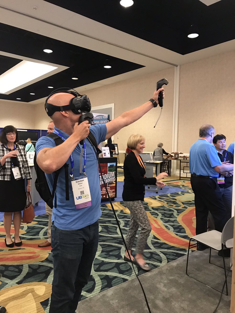 SharonKaiser33's tweet photo. At #ubtech17, hands on virtual reality and augmented reality! #ForReal #ubtech2017 https://t.co/yEPiJxxEPx