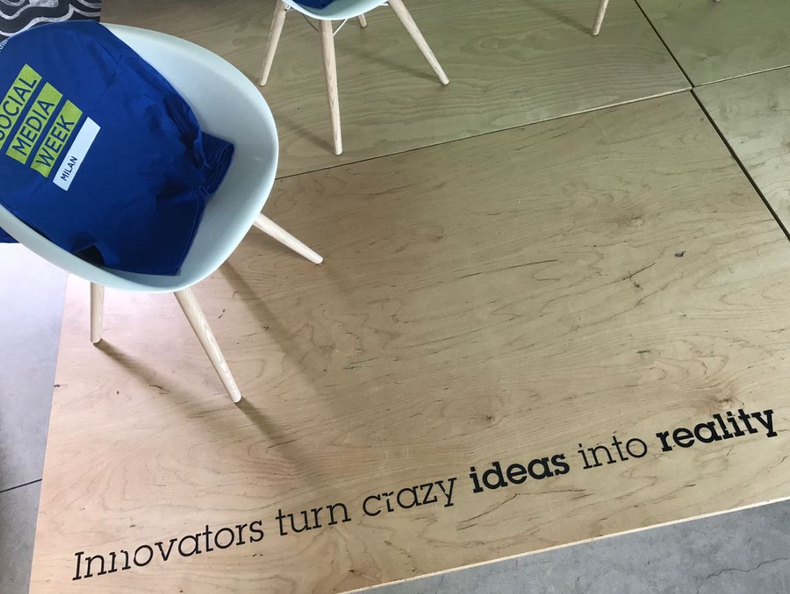 FieraMilanoSpa's tweet photo. Il progetto di una casa è il disegno di un architetto, ma prima è un’immagine nella sua testa @andreapezzi. #SMWmilan @SMWmilan https://t.co/WPd3Yqr7HP