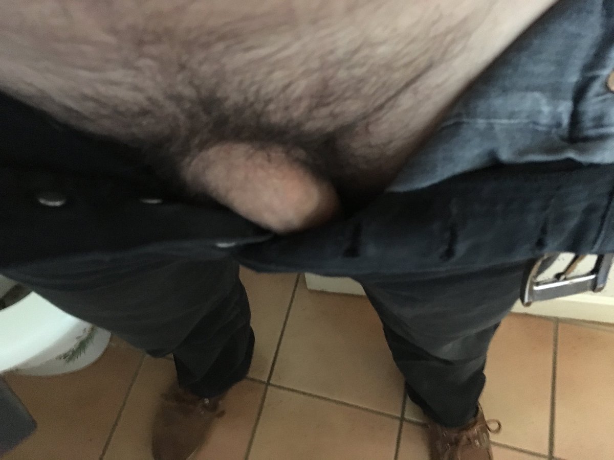 primoloco61's tweet photo. @chat_sympa Soyons pudique 😜😋😋 https://t.co/tLoBG3C3Fu