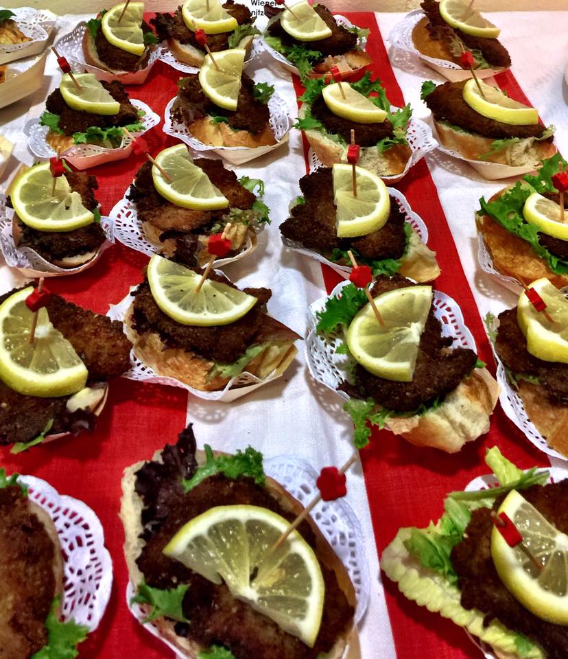 piroschkasCPT's tweet photo. What a wonderful evening it was!
Catering for the Swiss Business Circle hosted by the Consulate General of Switzerland @SwissClub Cape Town! https://t.co/ToPDxQHlfp