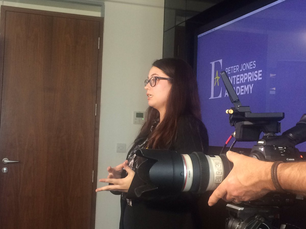 PJEA_org's tweet photo. Pitching her business 'BC Wondermind' now is Alice Greenway-Mintoft! #NEOTY2017 https://t.co/RgvFGUA6ef