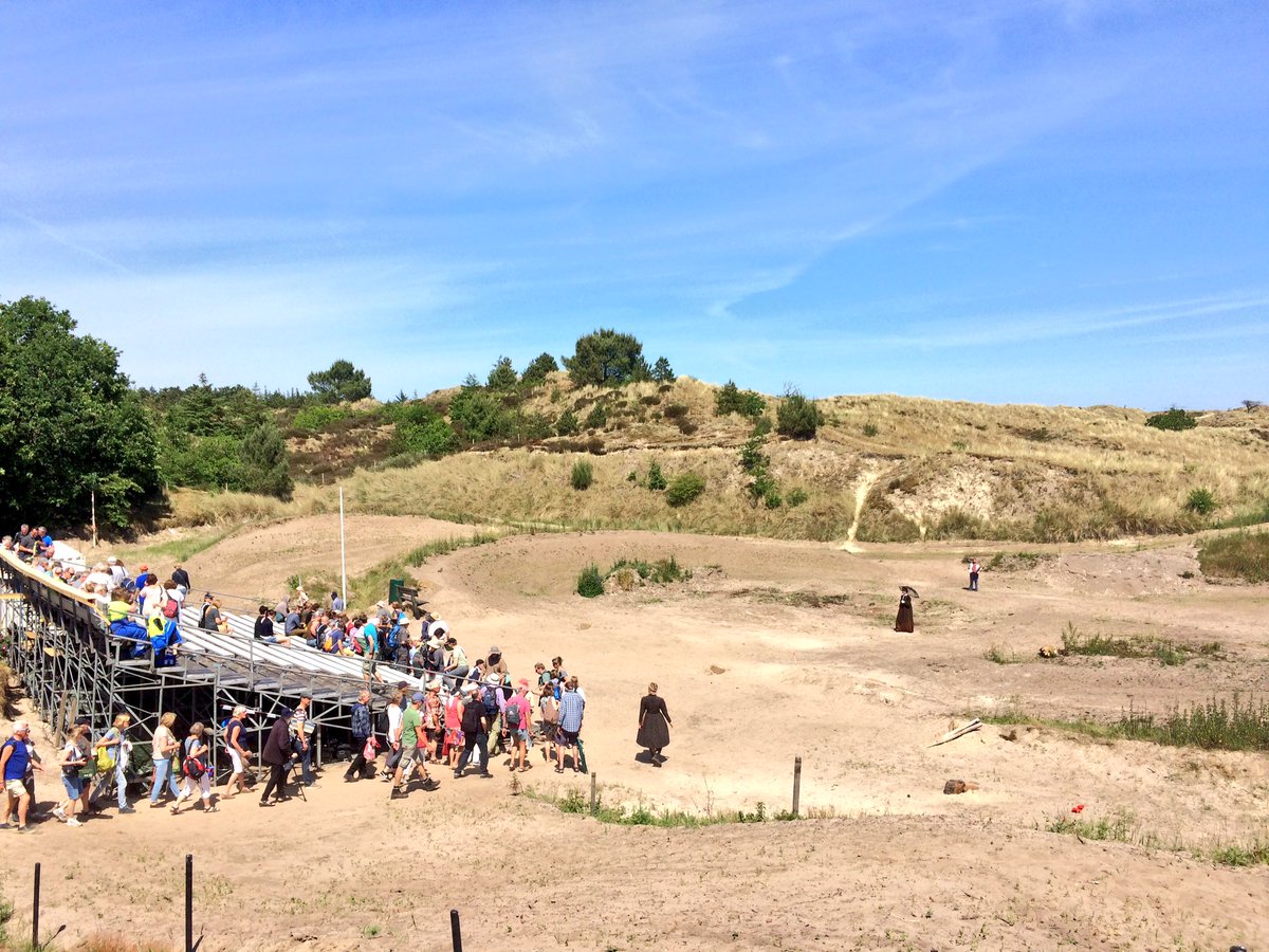 Stralend zonnetje. Fjordengemeenschap betreedt het strijdtoneel. #crashtestibsen samen met @Oostpool #eerstevanvandaag <a href="/OerolFestival/">OerolFestival</a>
