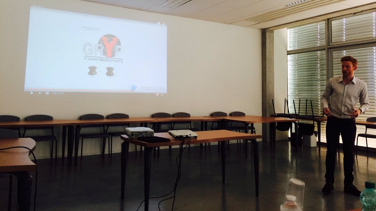 UBee_Lab's tweet photo. Au tour du projet GRYP de défendre ses chances pour la finale #UBooster2017 https://t.co/ptnUt6XRWZ
