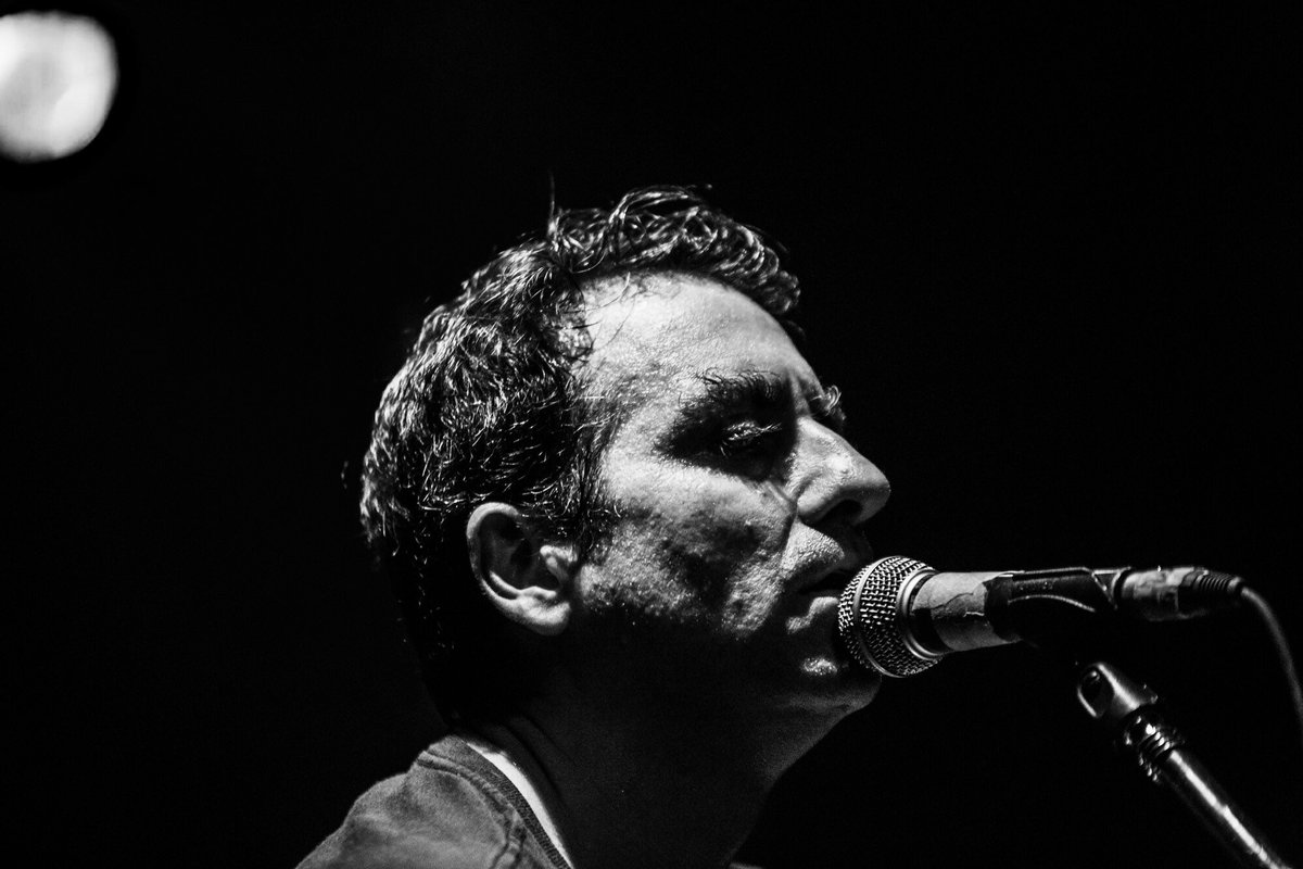 "Pedime lo que quieras... si ni sabés quién soy". #lyrics #ElRosarino 
>>>> pronto en > > > > spoti.fi/2pz9ibO