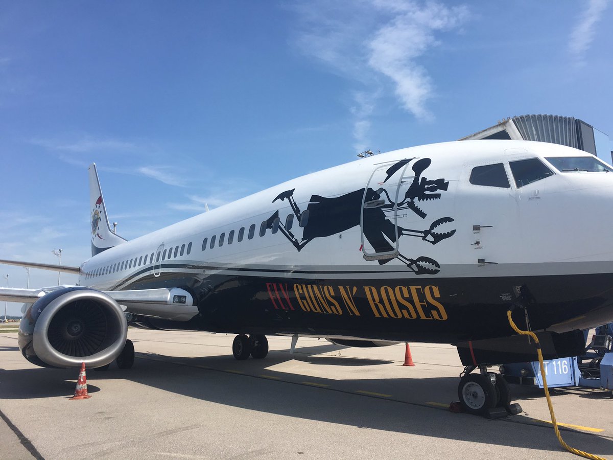 deljamesgang's tweet photo. Next stop London!

#NotInThisLifetimeTour @gunsnroses https://t.co/0GXkm5uGq8