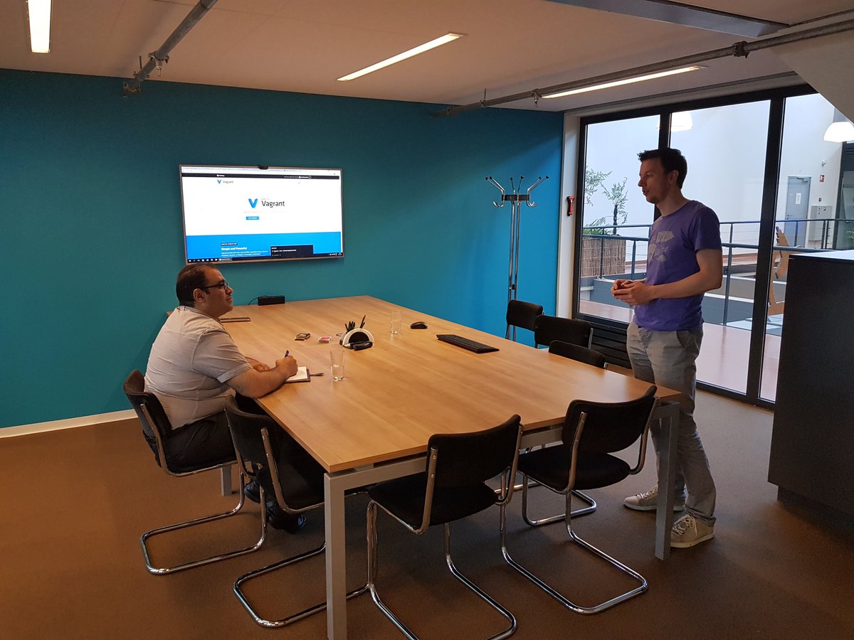 swisleiden's tweet photo. Mahmoud is vluchteling en laat zich omscholen als developer. Wij lieten hem 'n dag meelopen zodat hij 'n indruk krijgt wat SWIS zoal doet. https://t.co/aLSMX16hmF