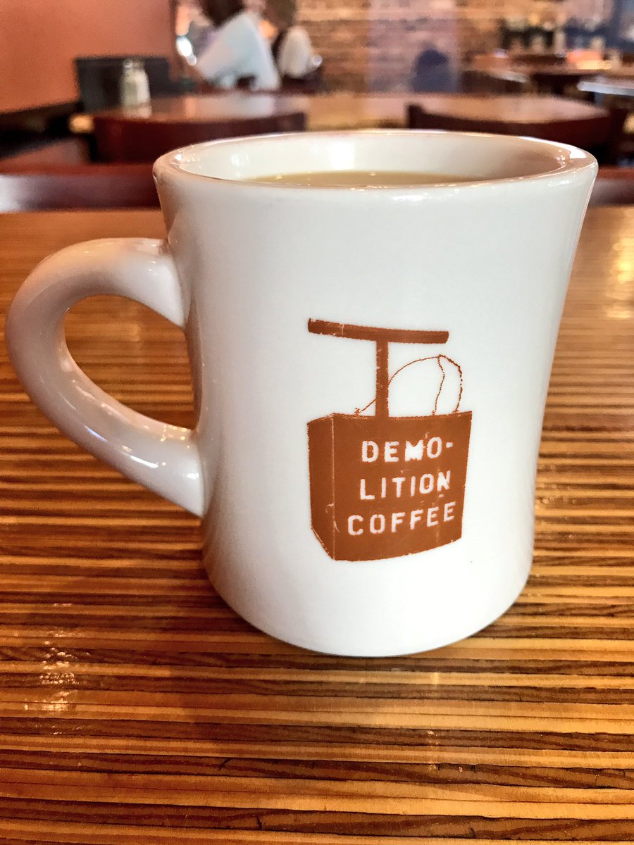 HollyPearceVA's tweet photo. @VirginiaExports Great meeting w @UPS planning to help #Virginia biz grow thru #exports #goglobal #demolitioncoffee #petersburg https://t.co/VAIVnATsB3