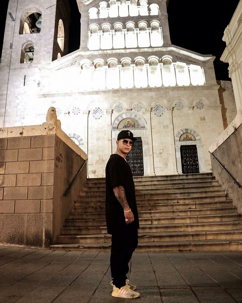 DYARMY_PANAMA1's tweet photo. #Sardegna #Calgari 🇮🇹 
@daddy_yankee via Instagram https://t.co/blbDgxIzfU