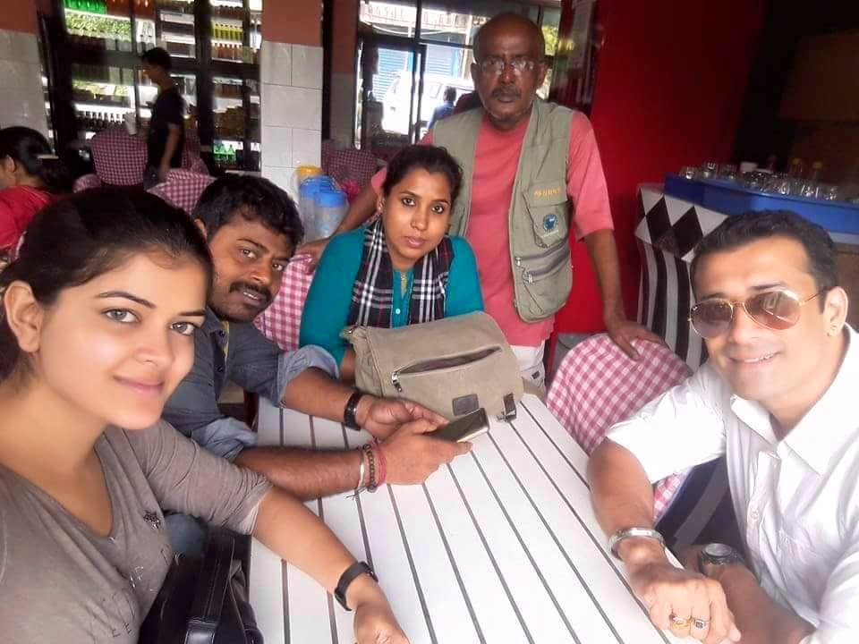 madhumita__fc's tweet photo. #Exlclusive from #KusumDola outdoor shoot at #Kalingpong.....🗻✌
#MadhumitaChakraborty #MadhumitaFC
@StarJalshaIndia https://t.co/cBJzTif3LE