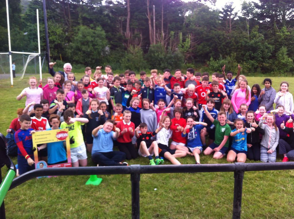 DonalLiveLife's tweet photo. Great to meet these 6th class students from West Cork in @StFinbarsSch Bantry 4 d annual @Donal_Walsh_ #livelife day https://t.co/kkkBG3CMuW