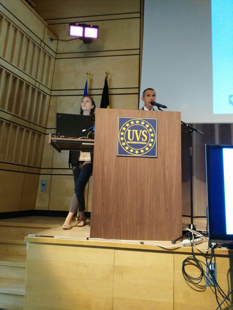 EuroUSC_Italia's tweet photo. .@EuroUSC_Italia members speaking of #Satellite Navigation for #drones at UVSI #RPAS2017 #Conference in Brussels. #avgeek #rpas #aviation https://t.co/T1Re4nOyVm