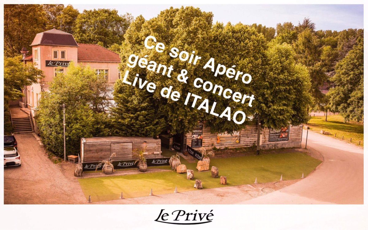 Lucas_Brgto's tweet photo. Sous un magnifique soleil et une température estivale, dès 18 heures! 🎉☀️ #LePrive https://t.co/ahf4cK2QEc