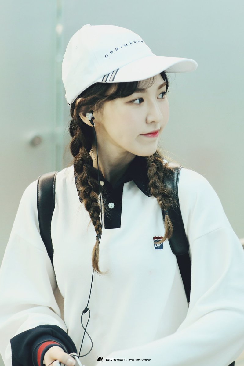 WendyBabytw's tweet photo. 170609 
#웬디 #레드벨벳 #Wendy 
🎧🚶
https://t.co/k4gH7uUFGt
https://t.co/7dHcUASp9Z https://t.co/OSjWIB6f5u