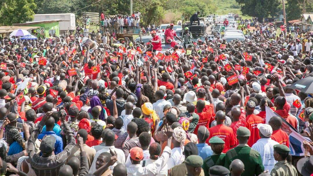 LabourPartyKE's tweet photo. @LabourPartyKE leader Hon. @AbabuNamwamba with the president and his Deputy addressed the residents of Funyula town on their way to Nambale. https://t.co/oeJVLKM3eU