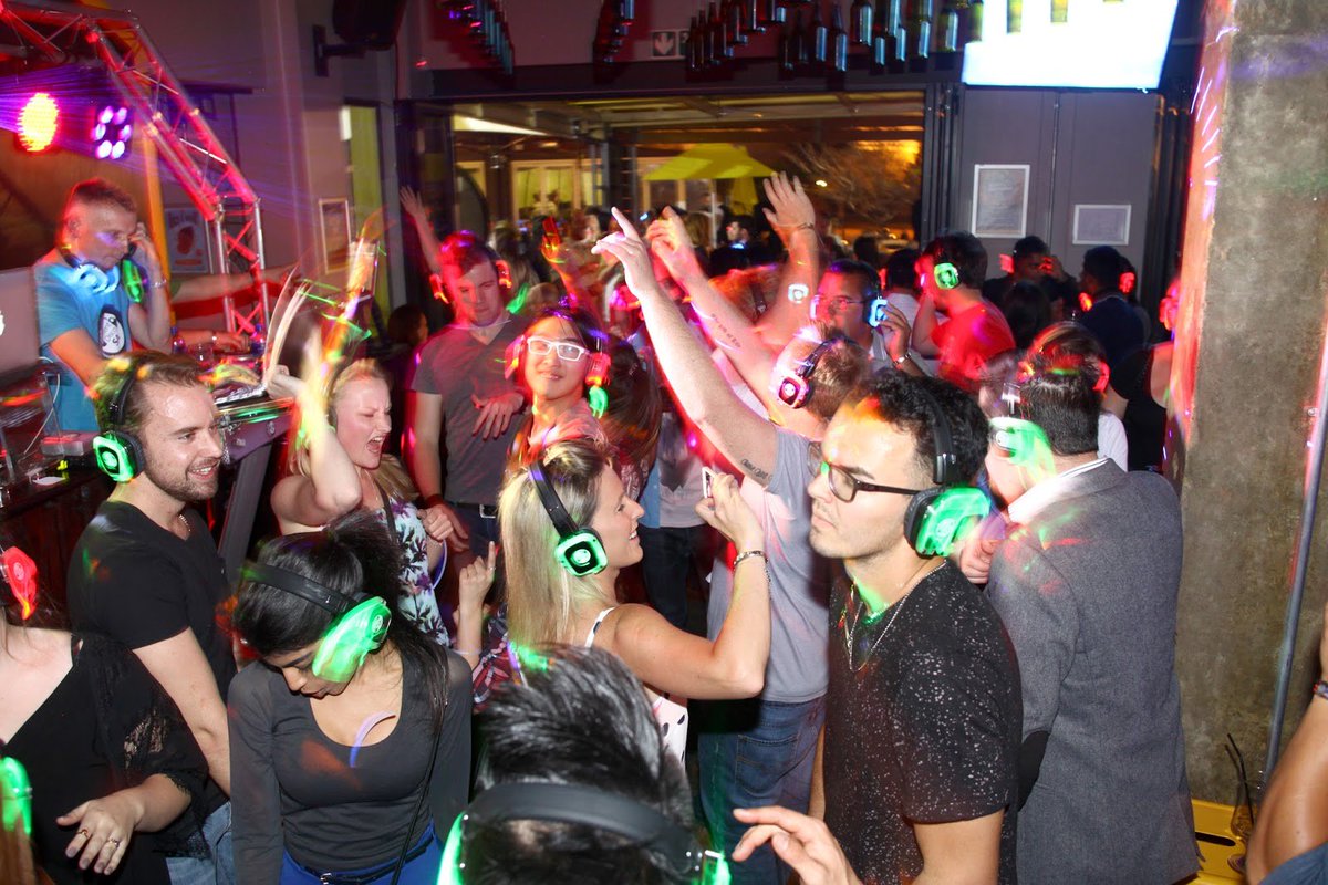 1 more sleep.....!
SA legend <a href="/DJFreshSA/">DJ Fresh (Big Dawg)</a> will be streamed to #Longstreet during his live performance at #Centurion!
#SilentDisco
#atBeerhouse