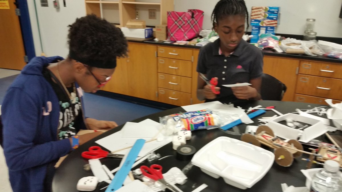 callawayj2's tweet photo. STEM Camp @BI https://t.co/7I9R1WE5tw