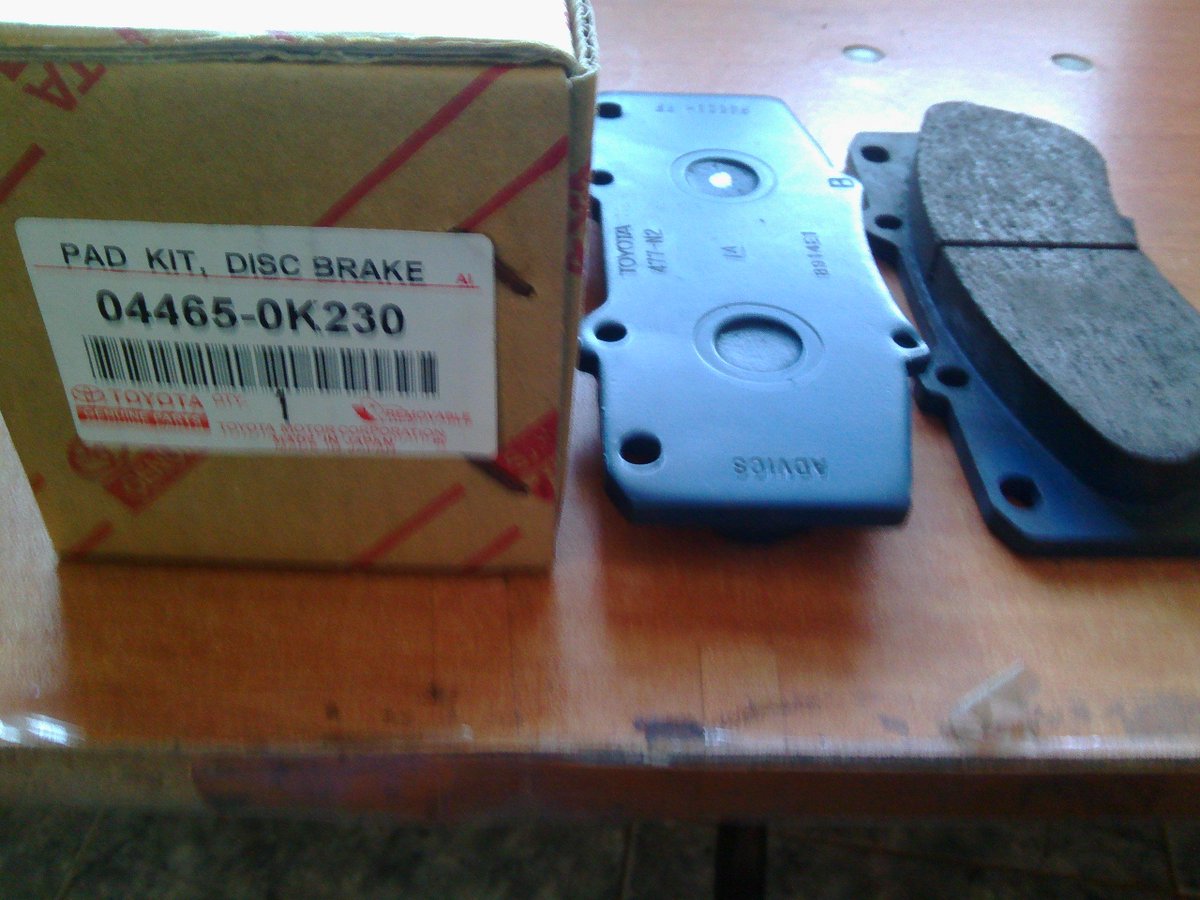 titaniomj's tweet photo. Lo tenemos..!! para hilux kavak pastillas de freno delanteras originales Toyota. https://t.co/KPq5wpedEN