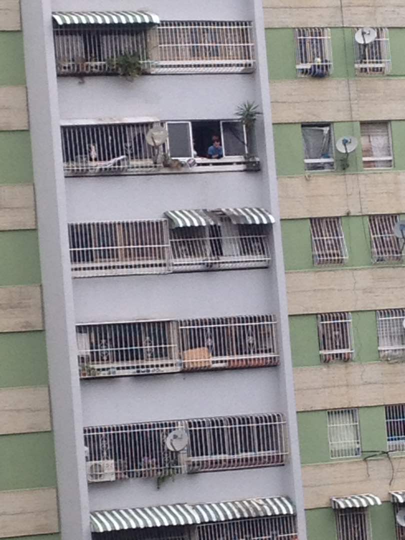 Gato_Vzla's tweet image. A CAZARLO!
Humberto Diaz  C.I 3.556.254 Los Verdes piso 3 apto 34. Llamo al CONAS gritaba &quot;ahi tienen malditos guarimberos&quot; 
.@YoSoyJustin