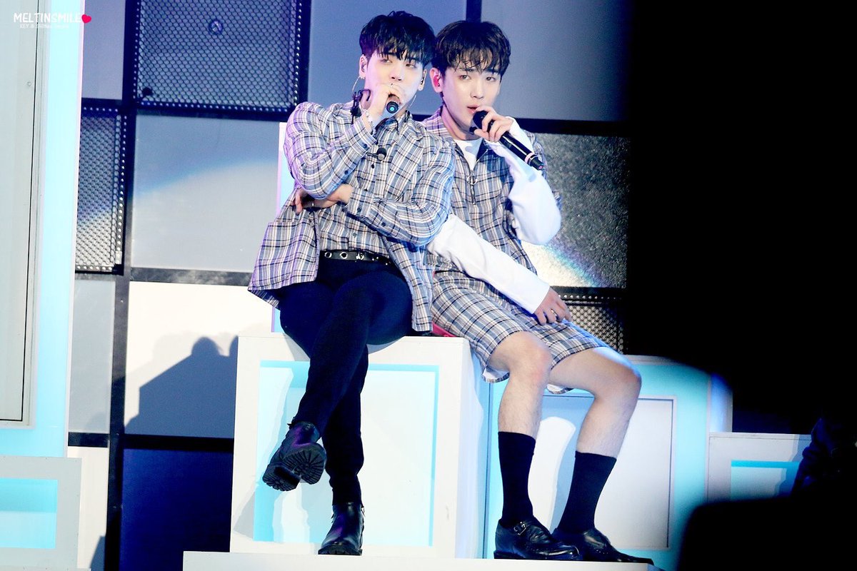 みうきー Pa Twitter ジョンキかわいい 人 ワ けども それより目に行くキボミのスネ毛ㅋㅋ Shinee キー キーくん ジョンヒョン ジョンキー Key 종현 Jonghyun