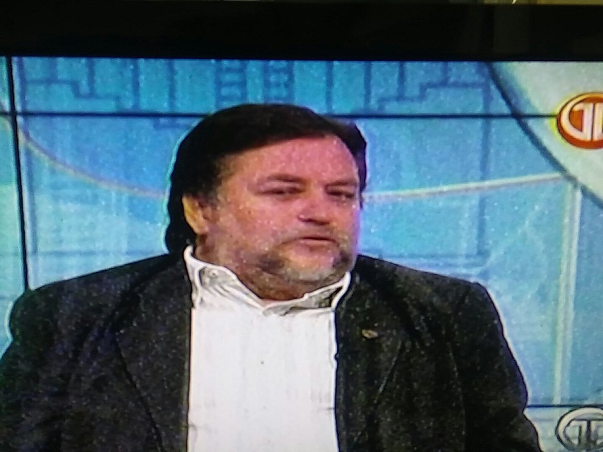 Vice rector de asuntos estudiantiles Germán Beitía explicando el tema de las protestas de estudiantes de la UP en <a href="/TReporta/">Telemetro Reporta</a> <a href="/eflorescastro/">Eduardo Flores C.</a>