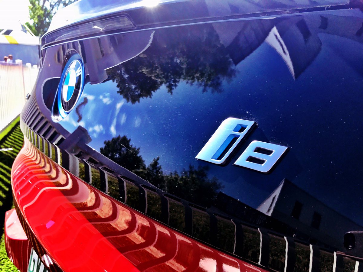 kylevanhoften's tweet photo. Doing its part to keep that sky clean, the #BMW #i8 at the #Michelin #MovingOnConf on #sustainability &amp; #Mobility .  #bmwcca https://t.co/tZnpAp0IrP