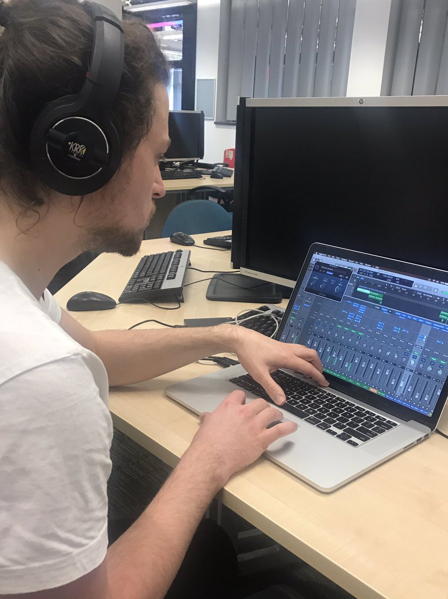 8Bit10Games's tweet image. Our hard working composer doing a sound job. #badpuns #dareacademy