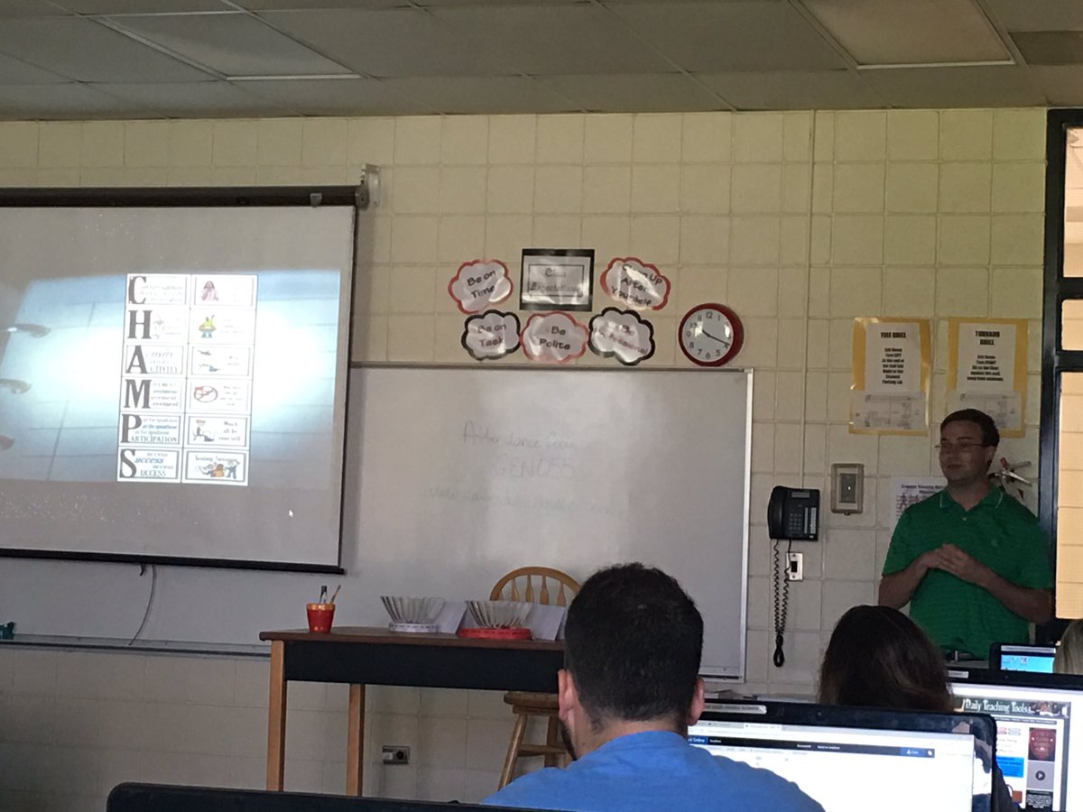 CravenCoSchHR's tweet photo. New BT Jonathan Gladson presenting at #CravenSummit2017. He is a WCHS graduate and we're excited that he's coming back home! #learner2leader https://t.co/nH7I44v4By