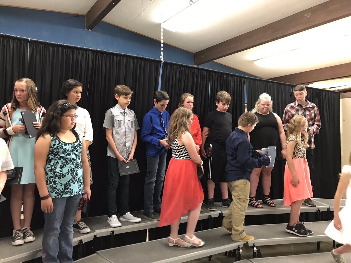 FVES_nobles's tweet photo. Celebrating 5th grade moving on https://t.co/S8WzwroBEZ