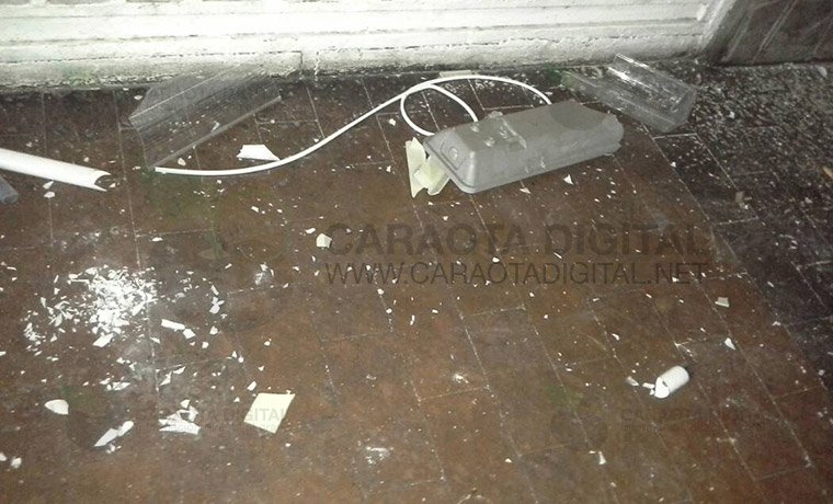 CaraotaDigital's tweet photo. En #video: Hablan habitantes de #LosVerdes tras hechos violentos https://t.co/VQJyejwWm1  https://t.co/jiP73SsvQa