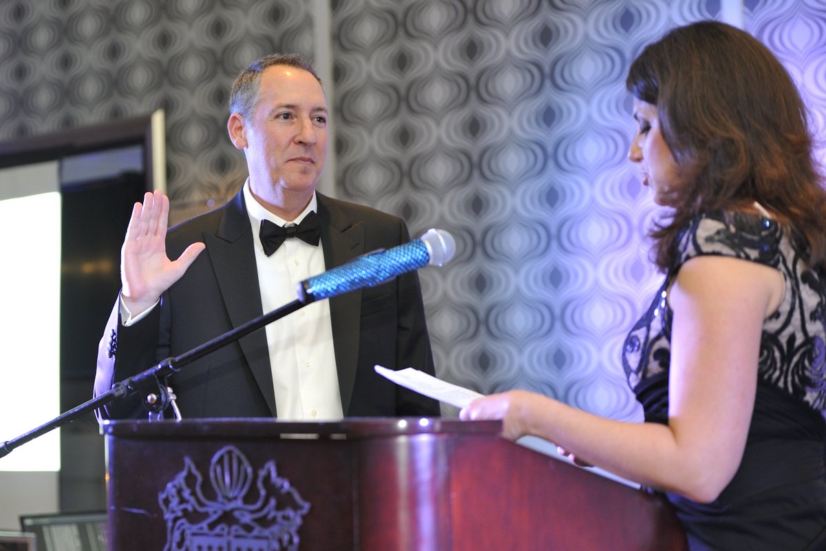 Akerman_Law's tweet photo. Akerman's Eric Gordon installed as president of the #SPBCBA during the organization’s 56th Annual Installation Gala. https://t.co/Tey6eYViIc https://t.co/DYHs68rdfr