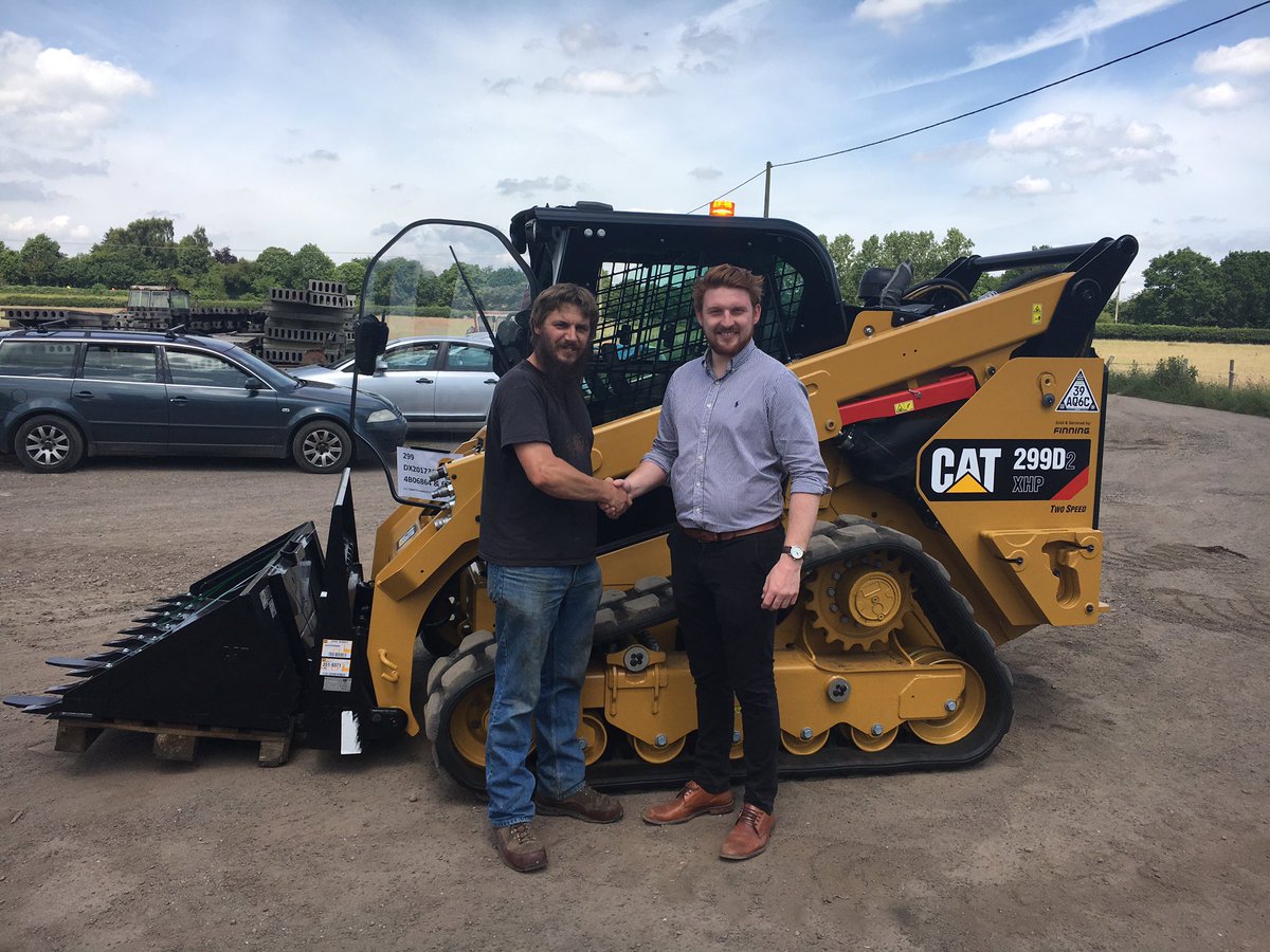 ChrisCollinsCAT's tweet photo. CAT 299D2 XHP delivered today. 6 work tools with the machine including a mulcher and cement mixer. #builtforit #CAT https://t.co/xo0NE9dcg1