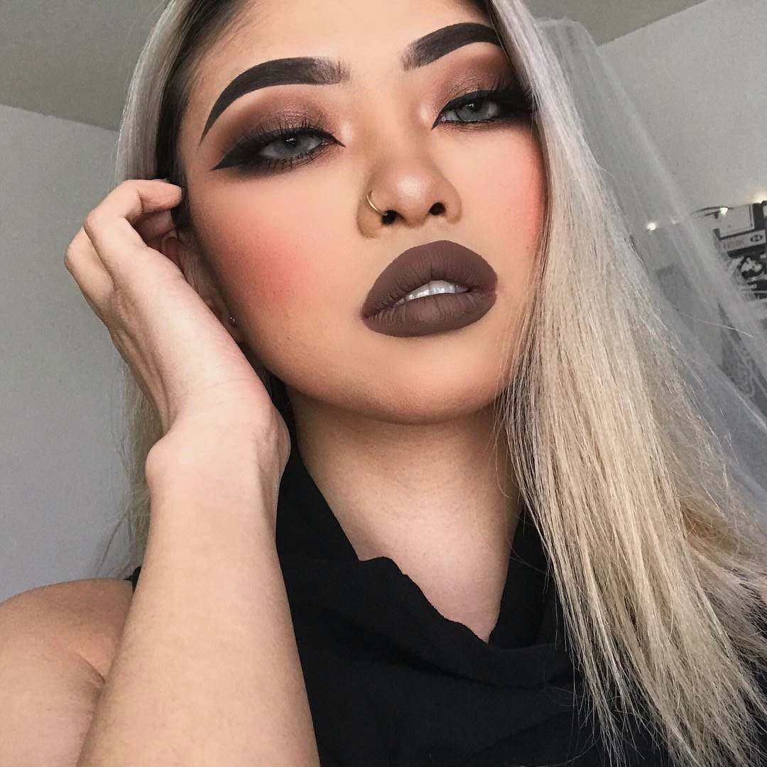La hermosa IG gigi_luxious usando este tono "Beauty Mark" de los NUEVOS Lip Lingerie, ¿No les encanta? 😍
Disponible en nuestra página web~