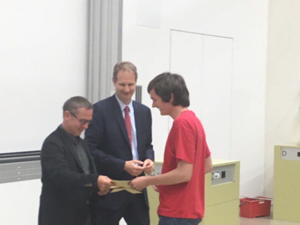 Jerome Zamblera presents certs to 2017's <a href="/EPFL_en/">EPFL</a> Euler graduates. A huge thanks for your support <a href="/PPG/">PPG</a>  @PPGPeople