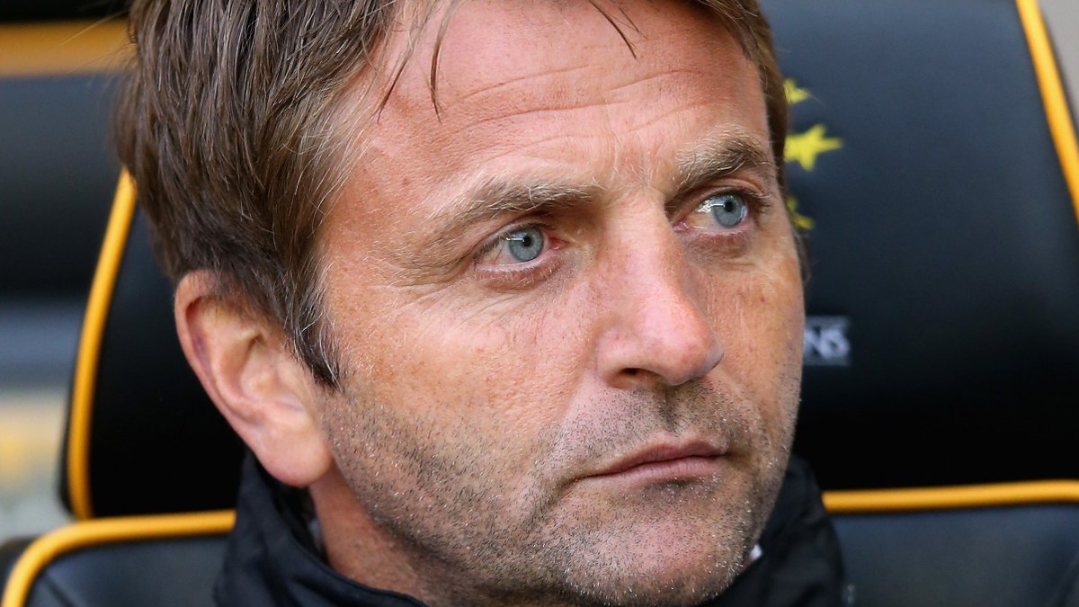 bet365's tweet photo. Tim Sherwood, Nov 2016: "Hopefully we can take Swindon in the right direction."
31 games & six wins later.
Tim Sherwood leaves Swindon.
๐ https://t.co/omRn4dOx3J