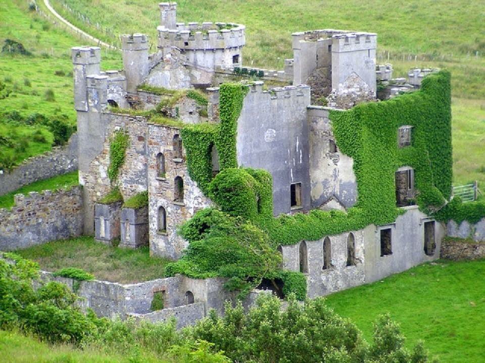 sergey_silkin's tweet photo. Clifden Castle, Western Ireland https://t.co/Dcnx0Nn9x7