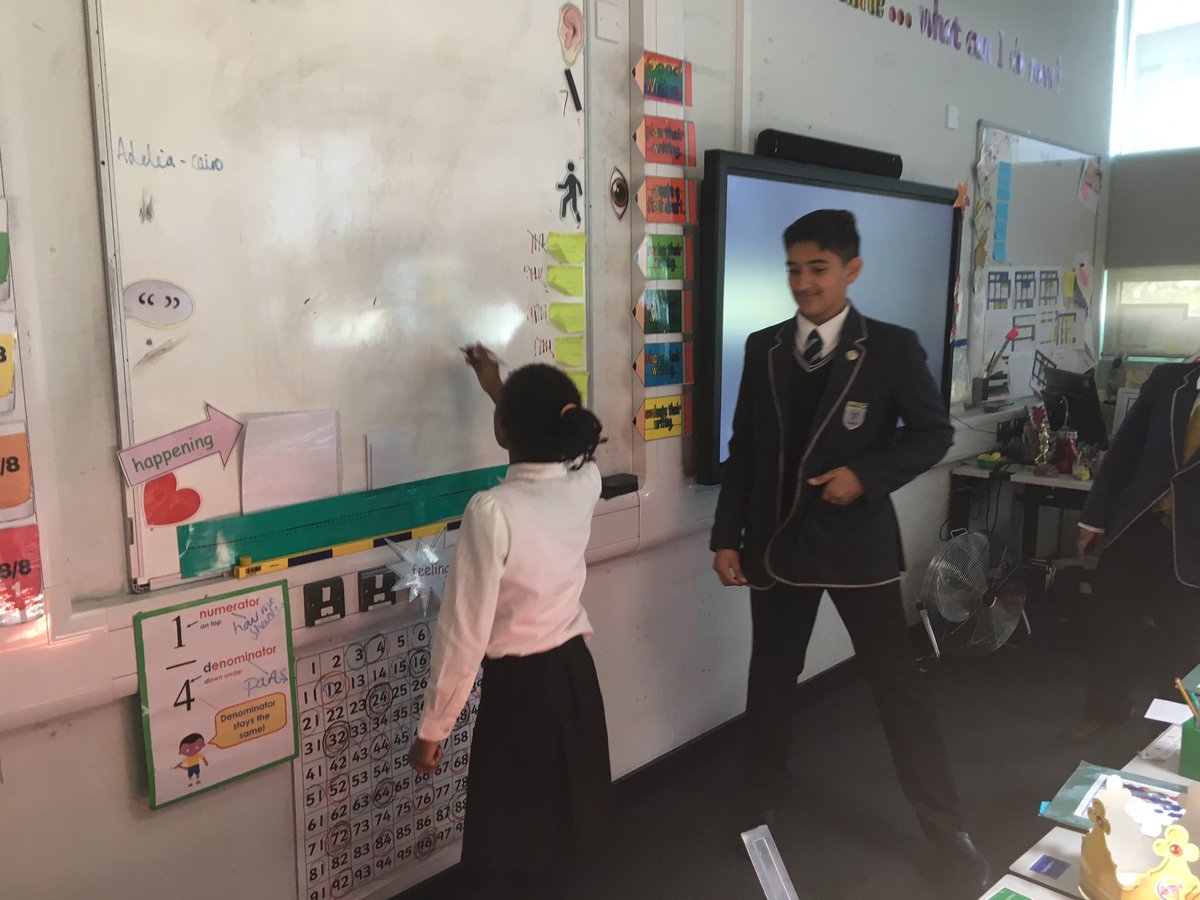 MissClarke3B's tweet photo. Maths with Yr7&amp;8 @missciva thanks so much for coming- we loved it! #newgeneration #collaborationatitsbest @HarrisFed @ChobhamMathsPS https://t.co/kAAZ2t6sfH