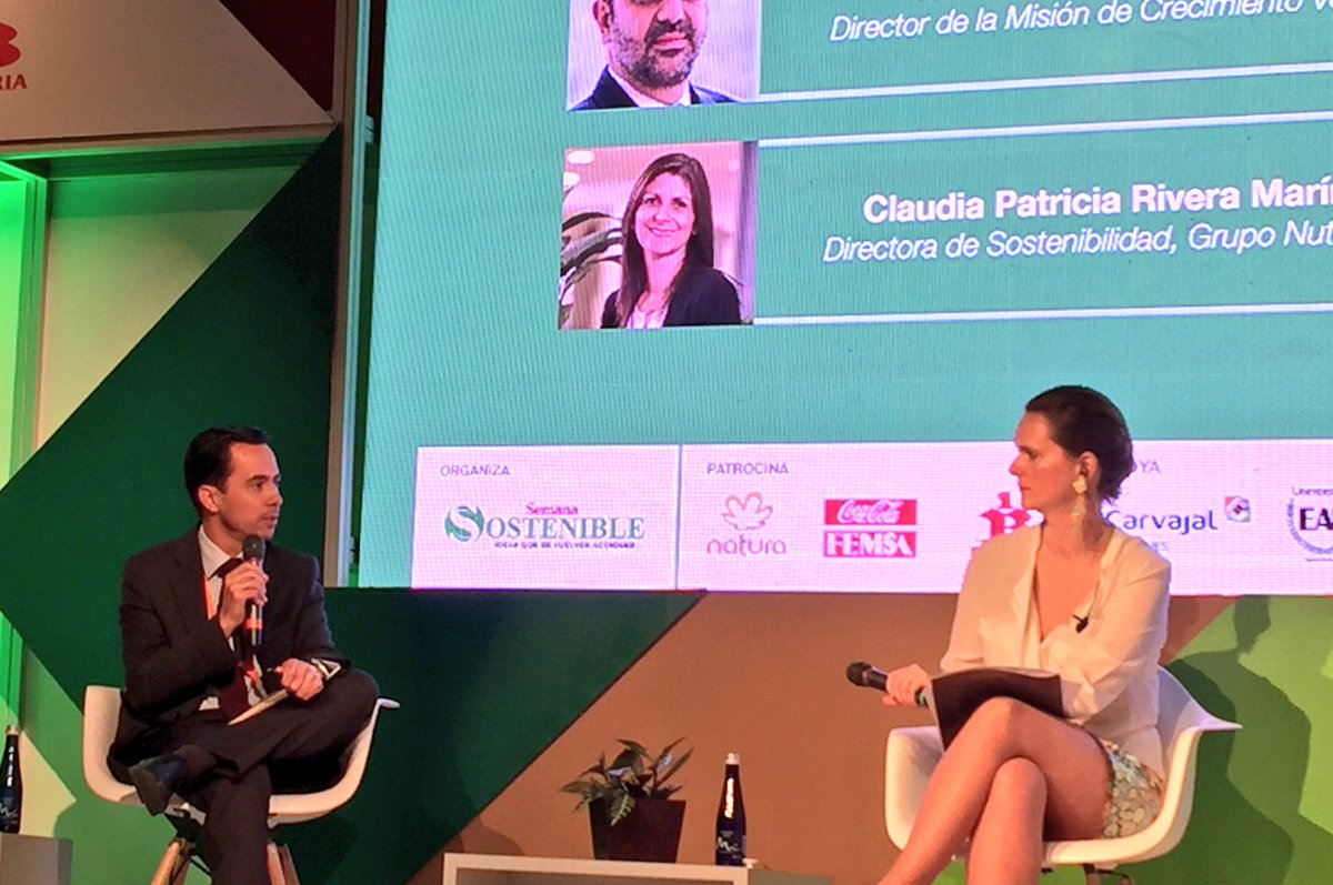 Solano's tweet photo. «Las empresas deben ver cómo dar la milla extra para que consumidores también se sientan comprometidos»: @AlfonsoCastrCid de @KreabColombia https://t.co/ccUt5OlEzg