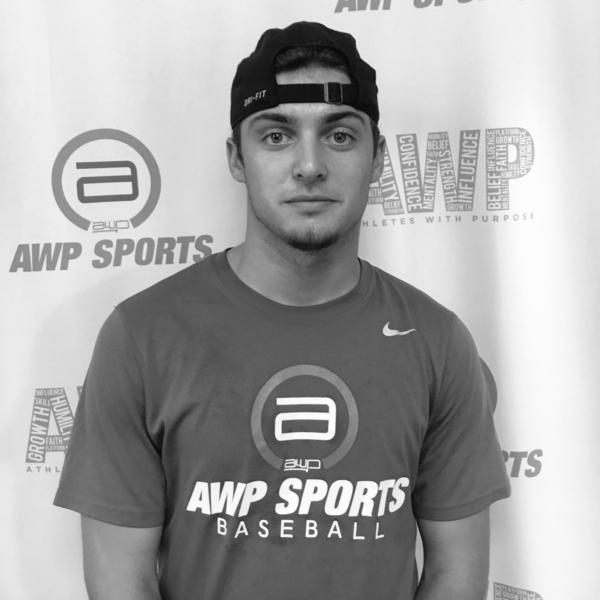 🏆2017 Summer Speed Camp🏆
Day 1: Longest Prep Broad Jump - <a href="/justinnmillerr/">Justin Miller</a> (Homestead HS) 8' 10"
#WeBreedSpeed 🏃🏽💨