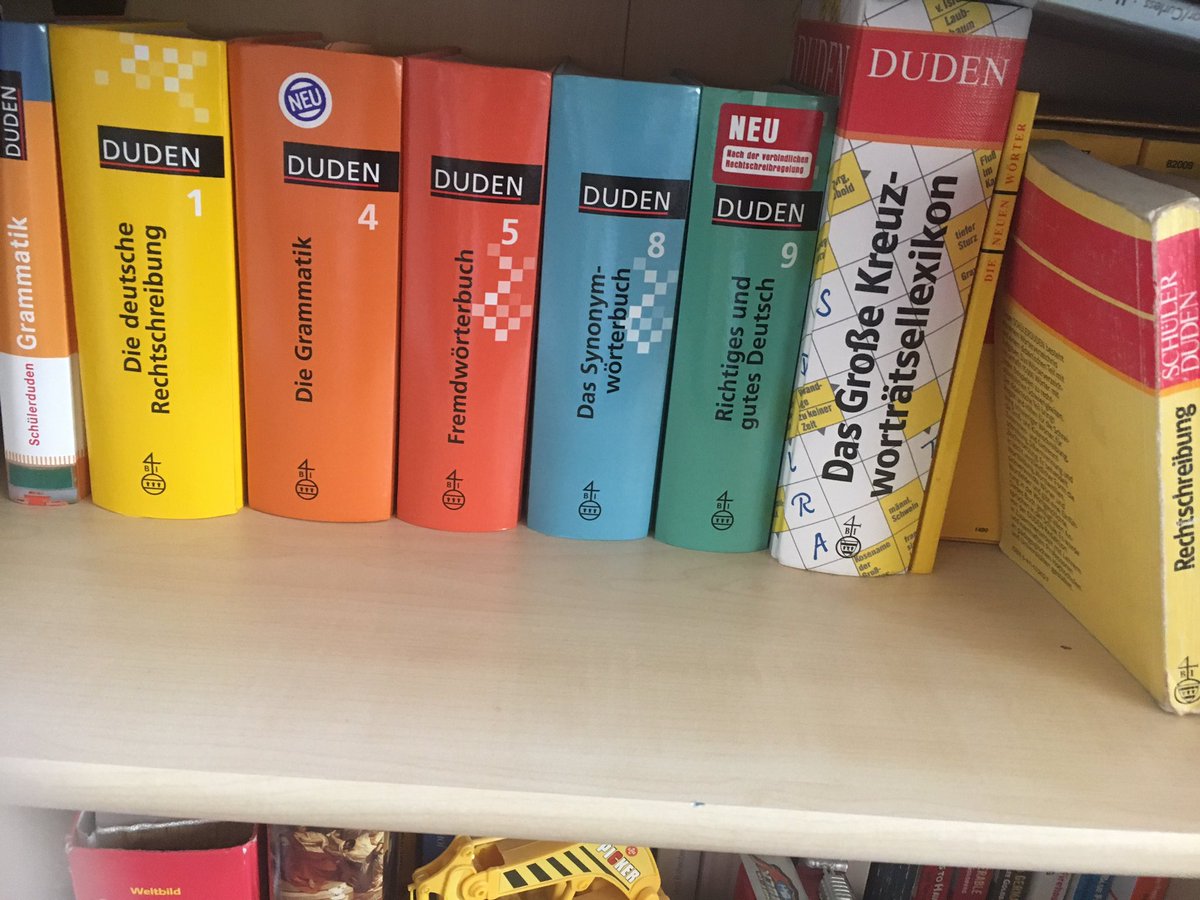 Stubenhummel's tweet photo. @Dudenverlag: Gibt es eigentlich auch sowas wie einen Treuebonus? 😉 https://t.co/fO5mif4L46