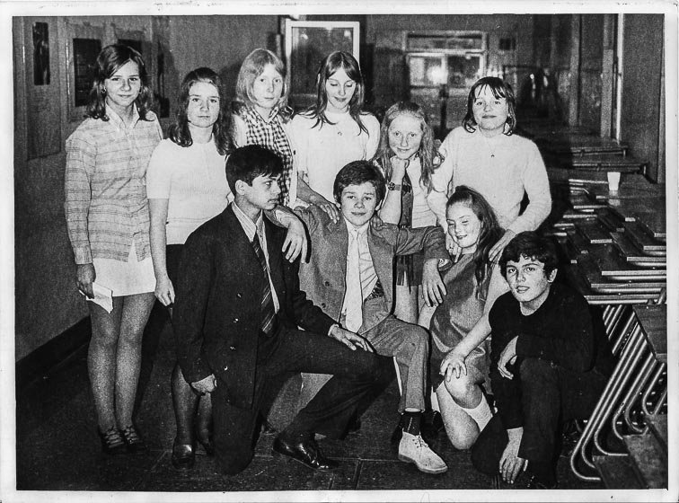 Stepney_Words's tweet photo. Just a few of the 1970's school poets will perform tonight on the @BBCTheOneShow @LBTHArchives along with young poets from STEPNEY WORDS III https://t.co/ZOX408GykA