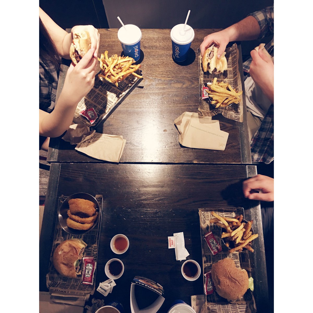 TheDonneeGroup's tweet photo. Thinking about lunch? Try @Bigsmokeburger #ChipotleBLT where $1 from each supports @ProstateCancerC & #Plaidfordad #DonneeDeeds https://t.co/Mx0zmLjw7j