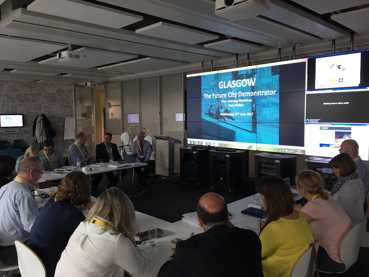 #Glasgow City Council presenting the Future City Programme and intelligent street lighting demonstrator project at the #CEPPI_EU meeting