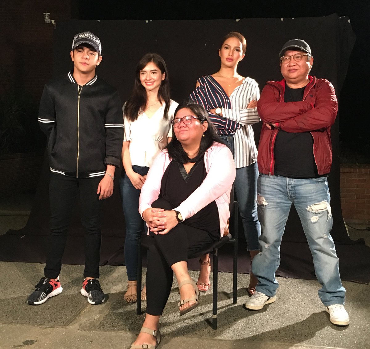 pelikulamania's tweet photo. #JulianTrono #ShyCarlos #SarahLahbati #ErkMatti #KatskiFlores at the #AngPagsanibUPScreening. @ErikMatti @katskiflores @SarahLahbati https://t.co/ARaGW4yDEX