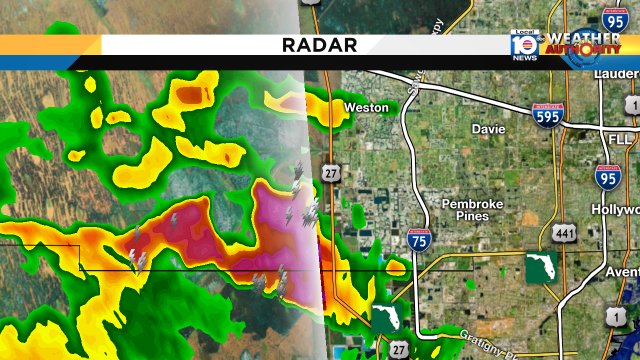 Still seeing some showers & storms still effecting Weston and Pembroke Pines and Miramar https://t.co/6OAC2aP0aV