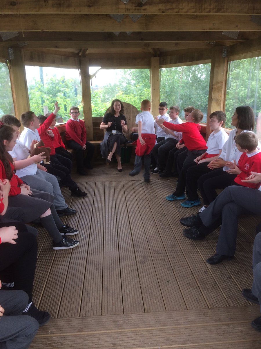 DrumparkP6's tweet photo. Having fun in our outdoor learning classroom!! 😎😎@drumparkprimary https://t.co/Tw3HKGpK7I