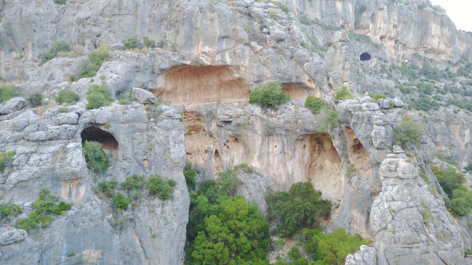 Şeytan Deresi Kanyonunda bir mağara oyuğu #Mersin