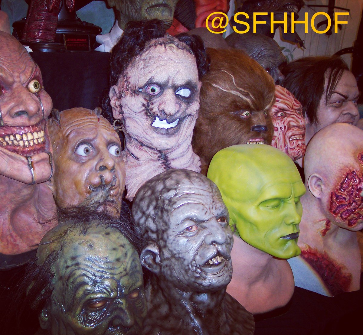 SFHHOF's tweet photo. #heads for lunch?? Itโs #weirdwednesday and youโre hanging with #SFHHOF #propheads #sfhhofcollection #themask #wolfman #freddykrueger https://t.co/Jbv9JXnfH0