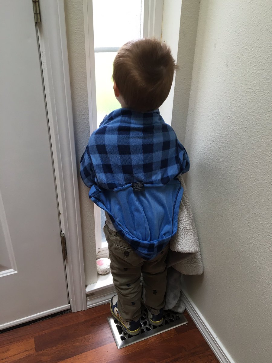 RandomDadisms's tweet image. No help me! I can put on my coat by myself!
#BigBoy