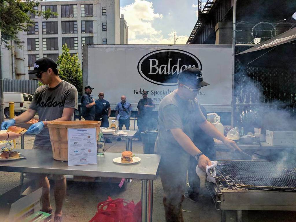 clbeischer's tweet photo. Thanks @baldorfood and @joycefarms for the excellent #grassfedbeef burgers and brew! #burgers #beef #beer #allyoun… https://t.co/DPW4S0w69E https://t.co/LQ2csdITKk